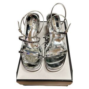 Larroudé Gio Sandals in Spechio Silver NWB Size 7 1/2